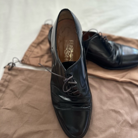 Salvatore Ferragamo leather derby shoes - Picture 1 of 4